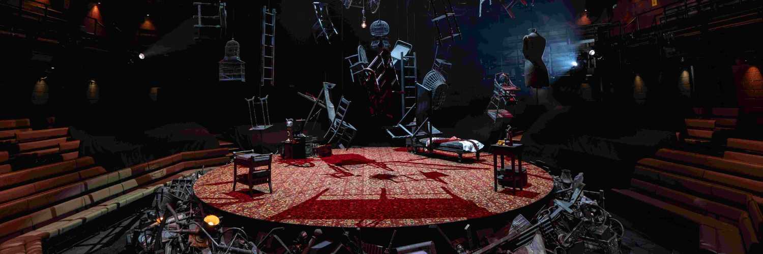 Set photo of Entertaining Mr Sloane