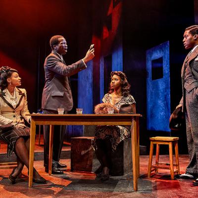 Nenda Neurer, Sope Dirisu, Carole Stennett and Natey Jones. Death of a Salesman. (c) Brinkhoff Mogenburg 